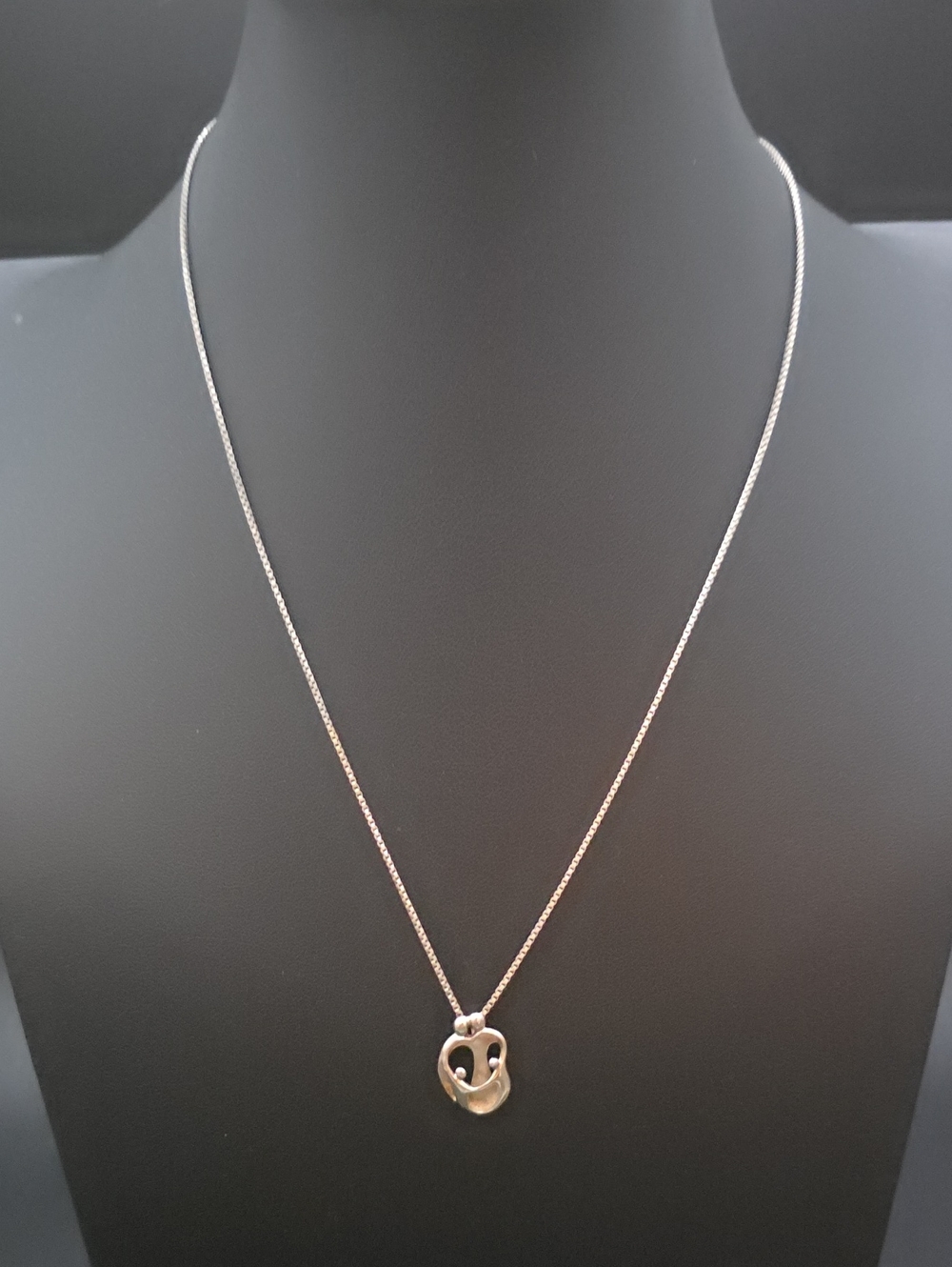 925 Carolyn Pollack Family Sterling Silver Pendant Necklace Mother Father 2 kids